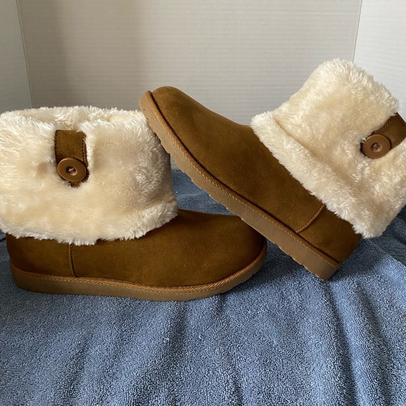 Arizona Impala Womens Fur Lined Size 9 unworn - Picture 2 of 9